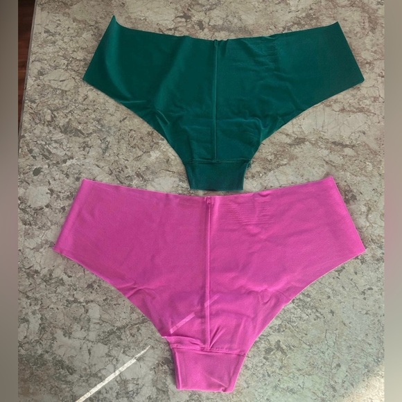 VS PINK Christmas No Show Cheekster Panties Large Multi 5 Pack NEW - Picture 3 of 10